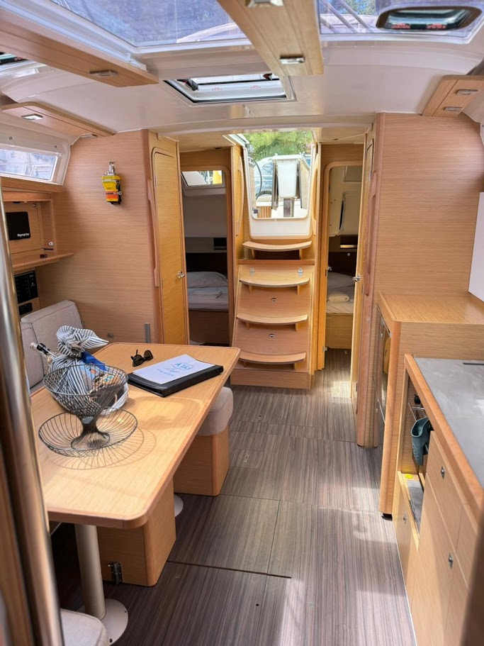 Photo #8 - Dufour 390 GL (Theodora) in Preveza - 35739