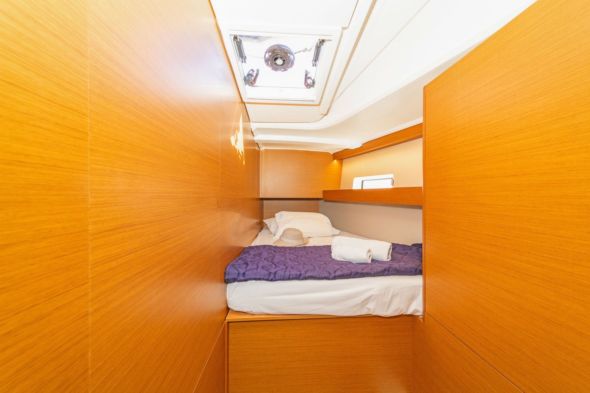 Photo #11 - Sun Odyssey 490 - 4 + 1 cab. (Capt. Jack Sparrow) in Lefkada - 35780