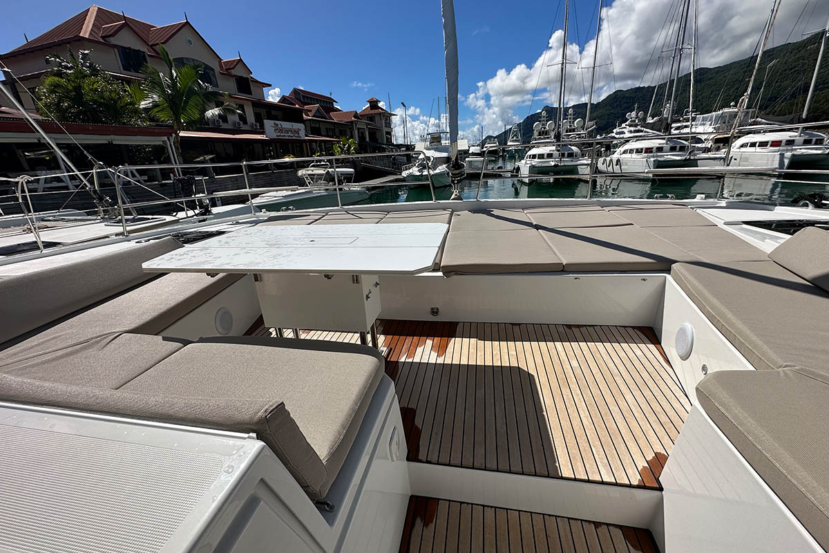 Photo #6 - Bali 4.8 - 6 + 1 cab. (Queen Feta) in Mahe - 35832