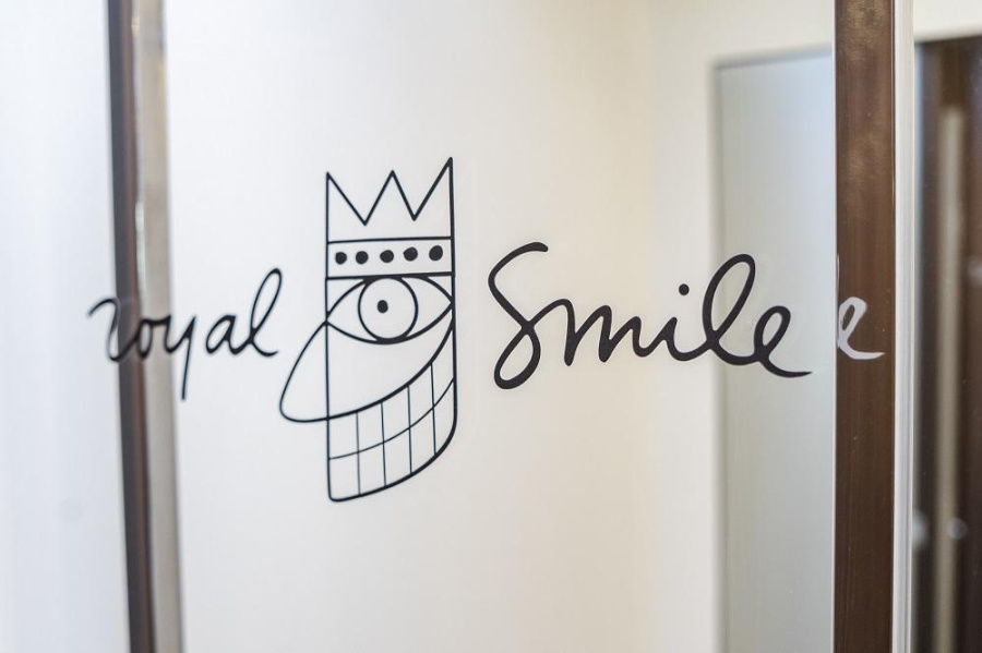Royal Smile - 2