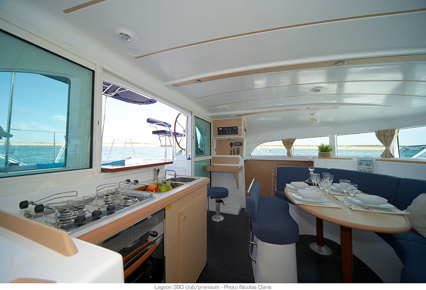 Photo #6 - Lagoon 380 - 4 cab. (REDONDA_DB) in La Paz - 36000