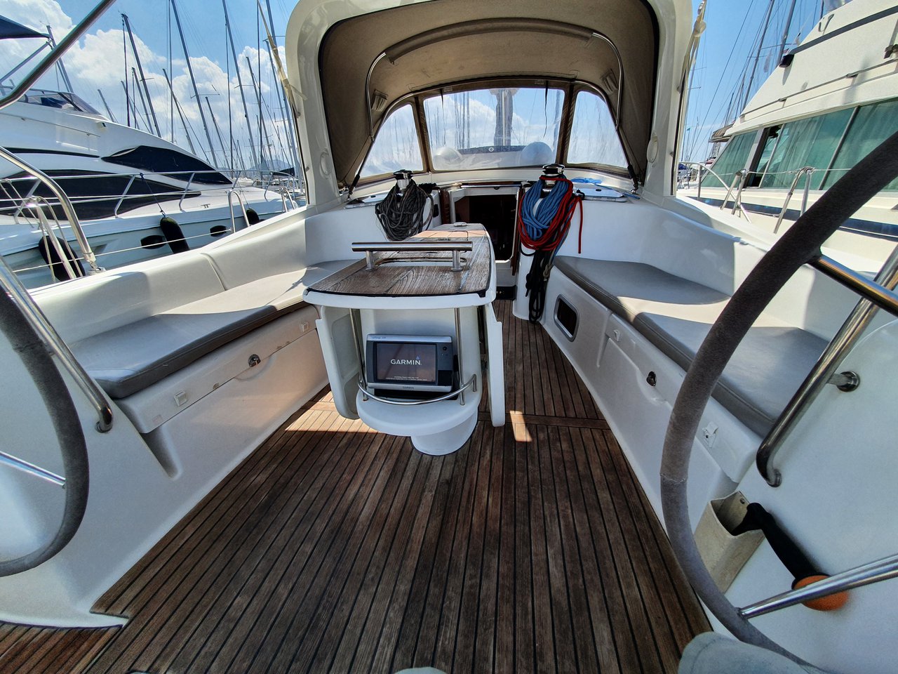 Photo #4 - Oceanis 50 Family - 5 + 1 cab. (Ornella) en Atenas - 36001