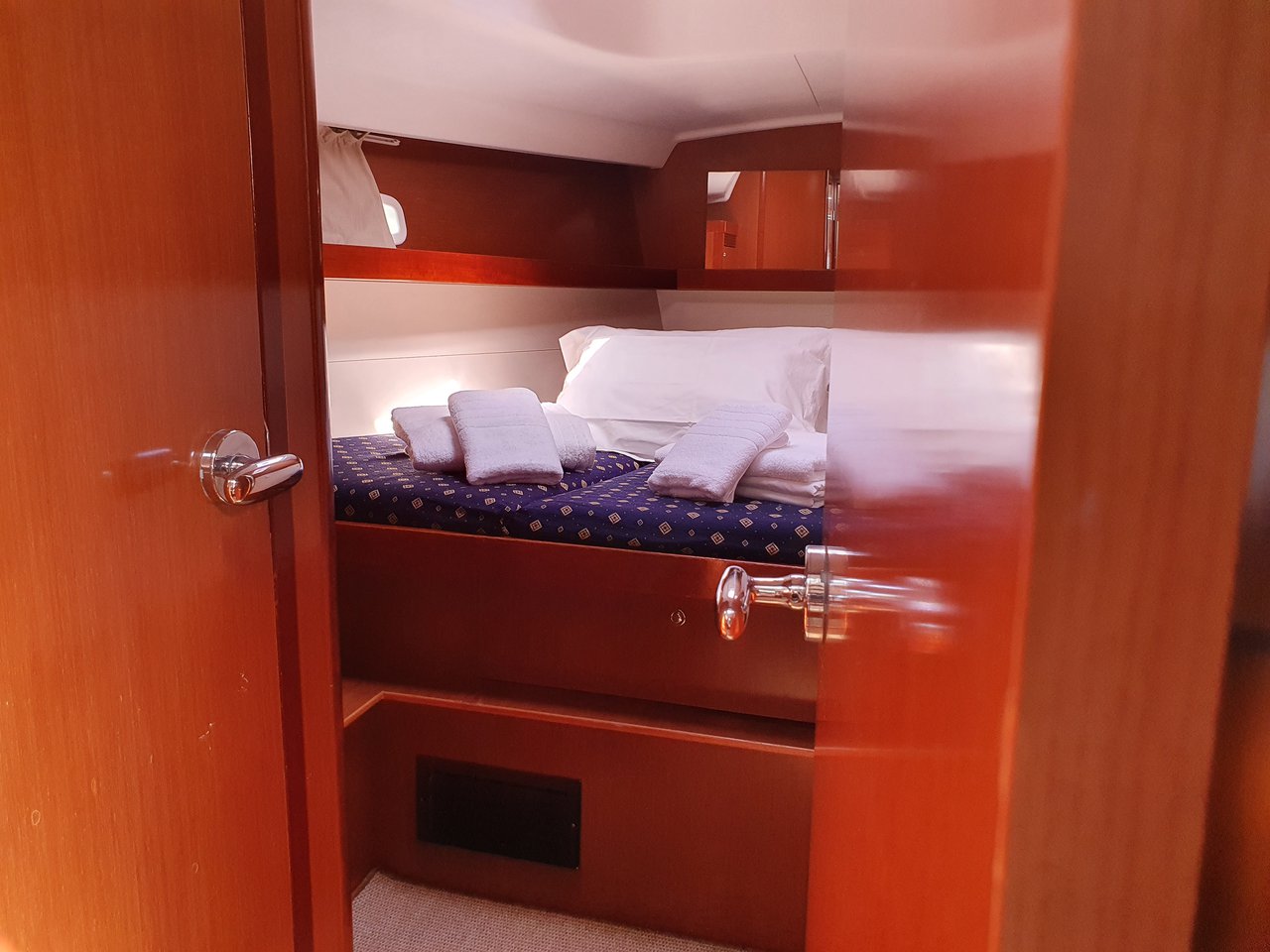 Photo #11 - Oceanis 50 Family - 5 + 1 cab. (Ornella) en Atenas - 36001