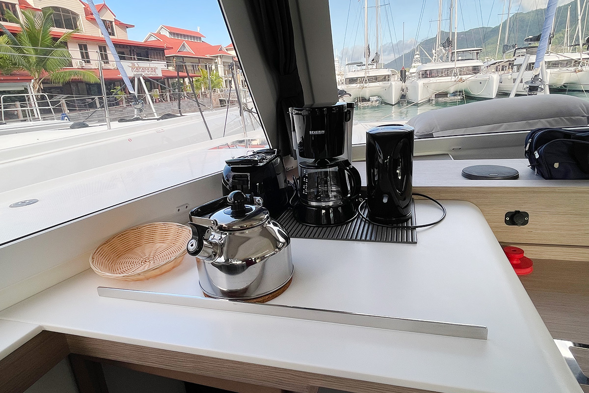 Photo #2 - Fountaine Pajot Isla 40 - 4 cab. (Barnacle) in Mahe - 36011