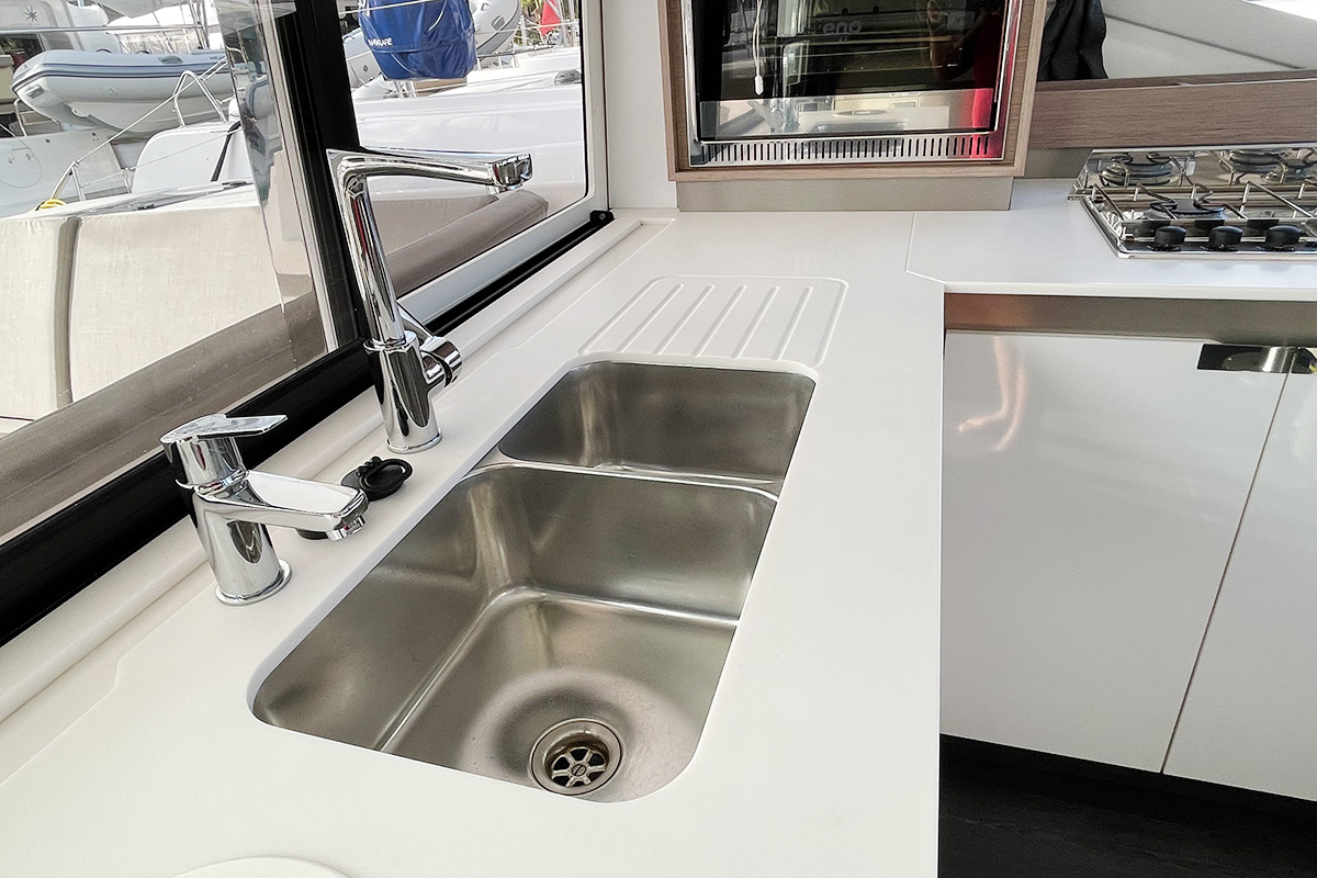Photo #3 - Fountaine Pajot Isla 40 - 4 cab. (Barnacle) in Mahe - 36011