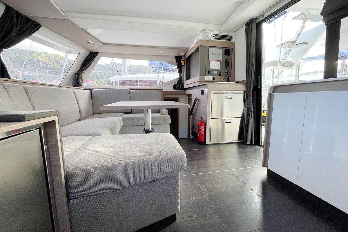 Photo #5 - Fountaine Pajot Isla 40 - 4 cab. (Barnacle) in Mahe - 36011