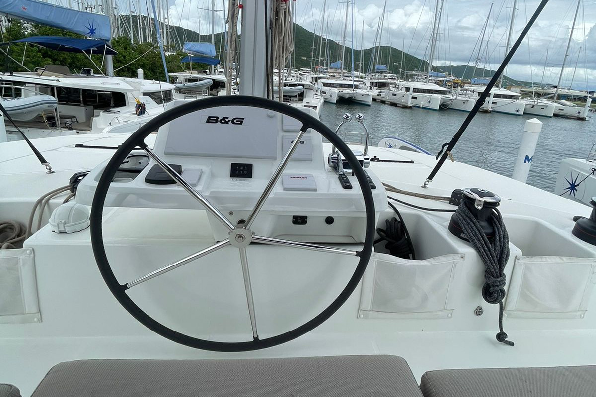 Photo #2 - Lagoon 50 - 6 + 2 cab. (Bottoms up) in Nanny Cay - 36021