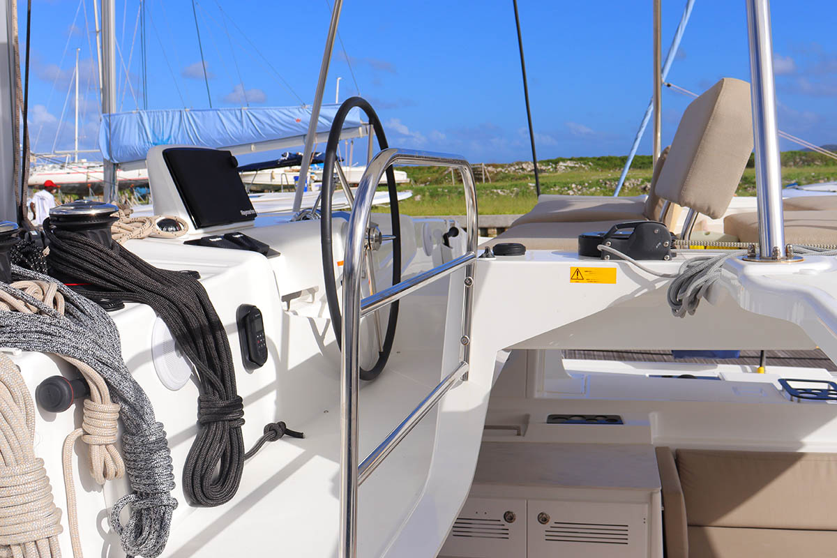 Photo #7 - Lagoon 46 - 4 + 2 cab. (Happy Fluke) in Nanny Cay - 36033