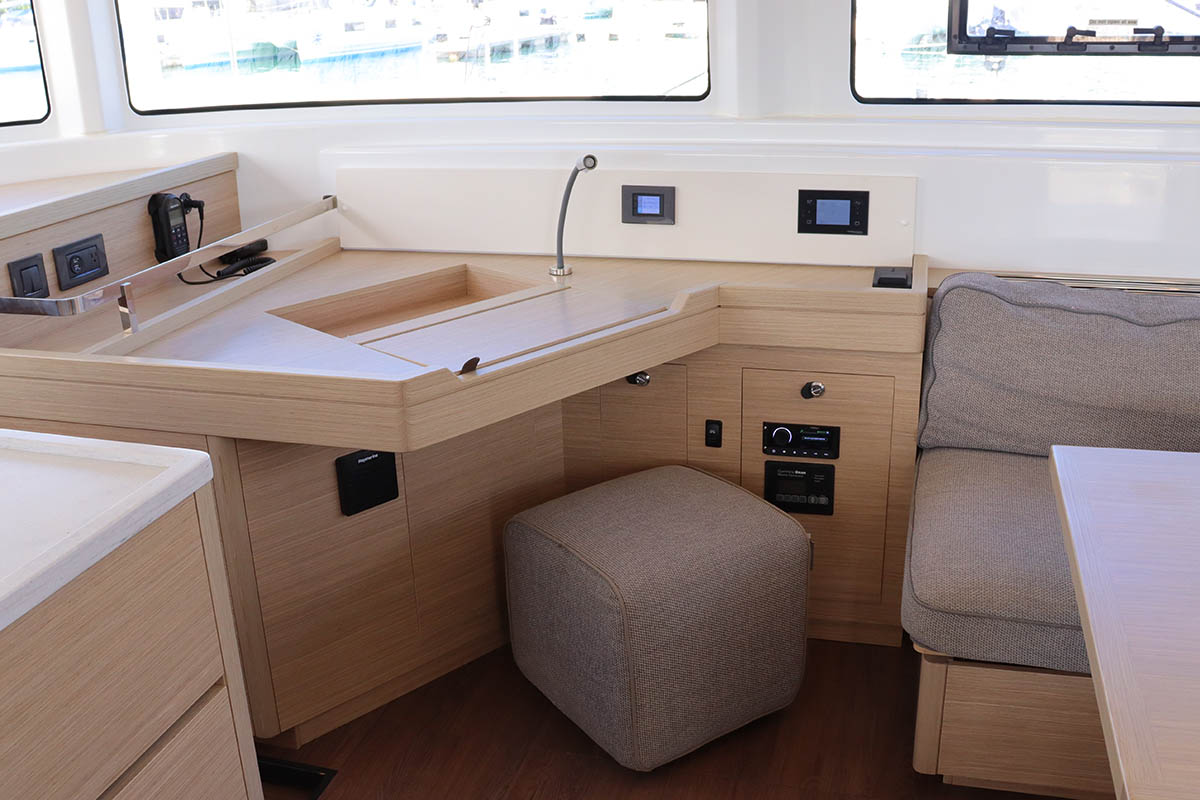 Photo #16 - Lagoon 46 - 4 + 2 cab. (Happy Fluke) in Nanny Cay - 36033