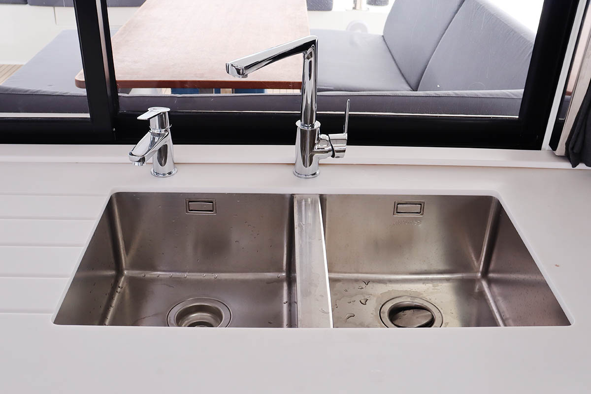 Photo #18 - Fountaine Pajot Tanna 47 - 5 + 1 cab. (Instigator) en Nanny Cay - 36070