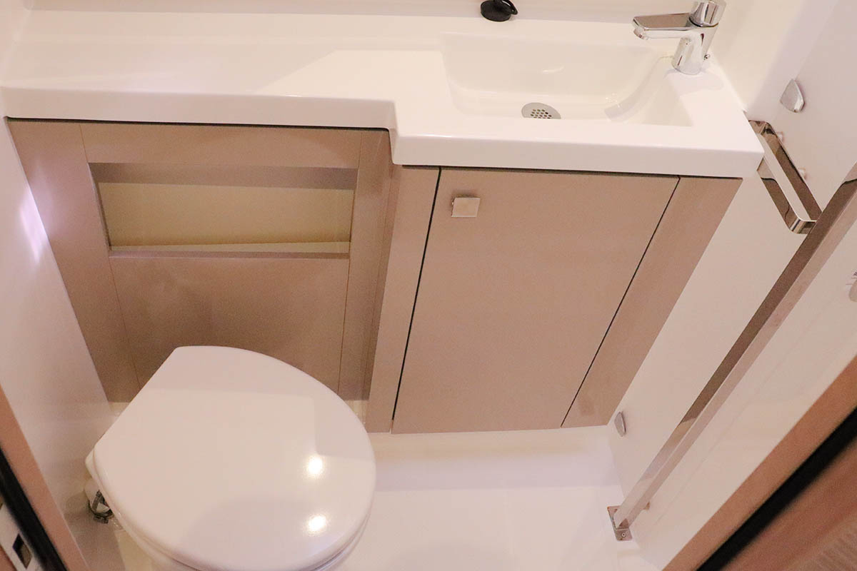 Photo #30 - Fountaine Pajot Tanna 47 - 5 + 1 cab. (Instigator) en Nanny Cay - 36070
