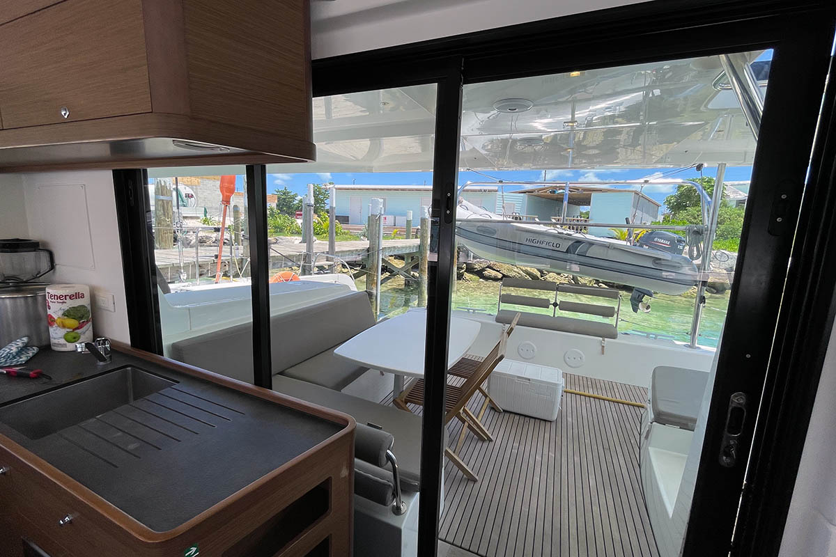 Photo #8 - Lagoon 42 - 4 + 2 cab. (C'est Bon) in Marsh Harbour - 36071