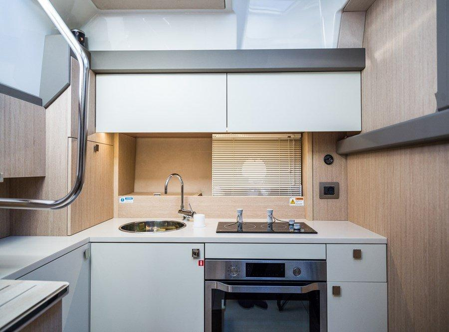 Photo #12 - Cranchi M44 HT (Brown Sugar) in Podstrana - 36078