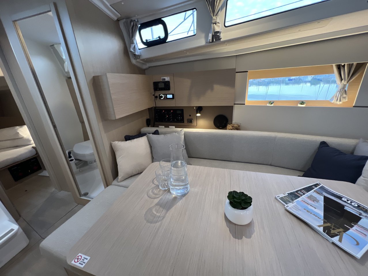 Photo #27 - Oceanis 38.1 (Jana) in Pula - 36092