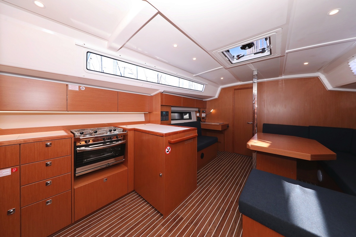 Photo #11 - Bavaria C42 (SeaTime) in Pirovac - 36148