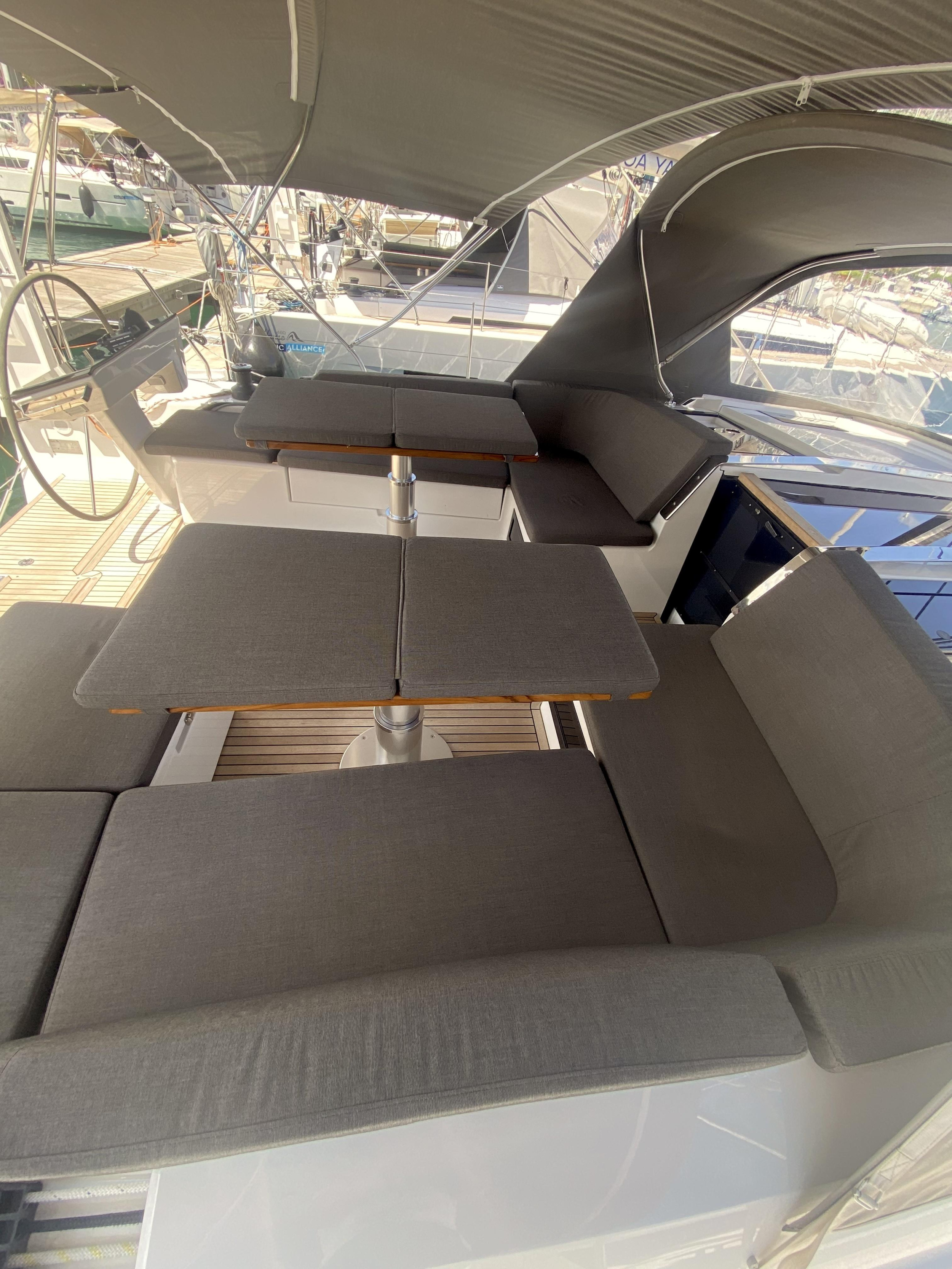 Photo #7 - Hanse 460 - 4 cab. (Shadow of the wind) in Kastela - 36156