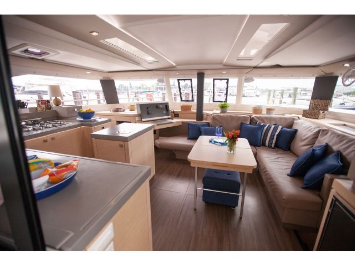 Photo #8 - Fountaine Pajot Saona 47 Maestro - 3 + 1 cab. (Dark Star) en Annapolis Maryland - 36172