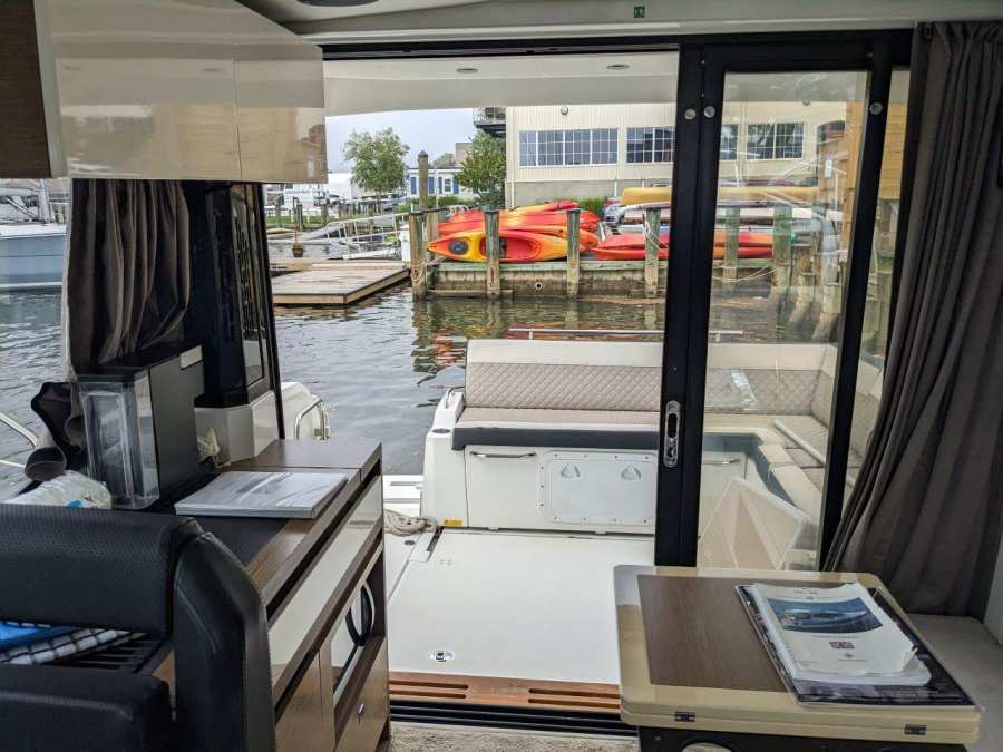 Photo #8 - Jeanneau NC 33 (Knot Home) in Annapolis. MD - 36174