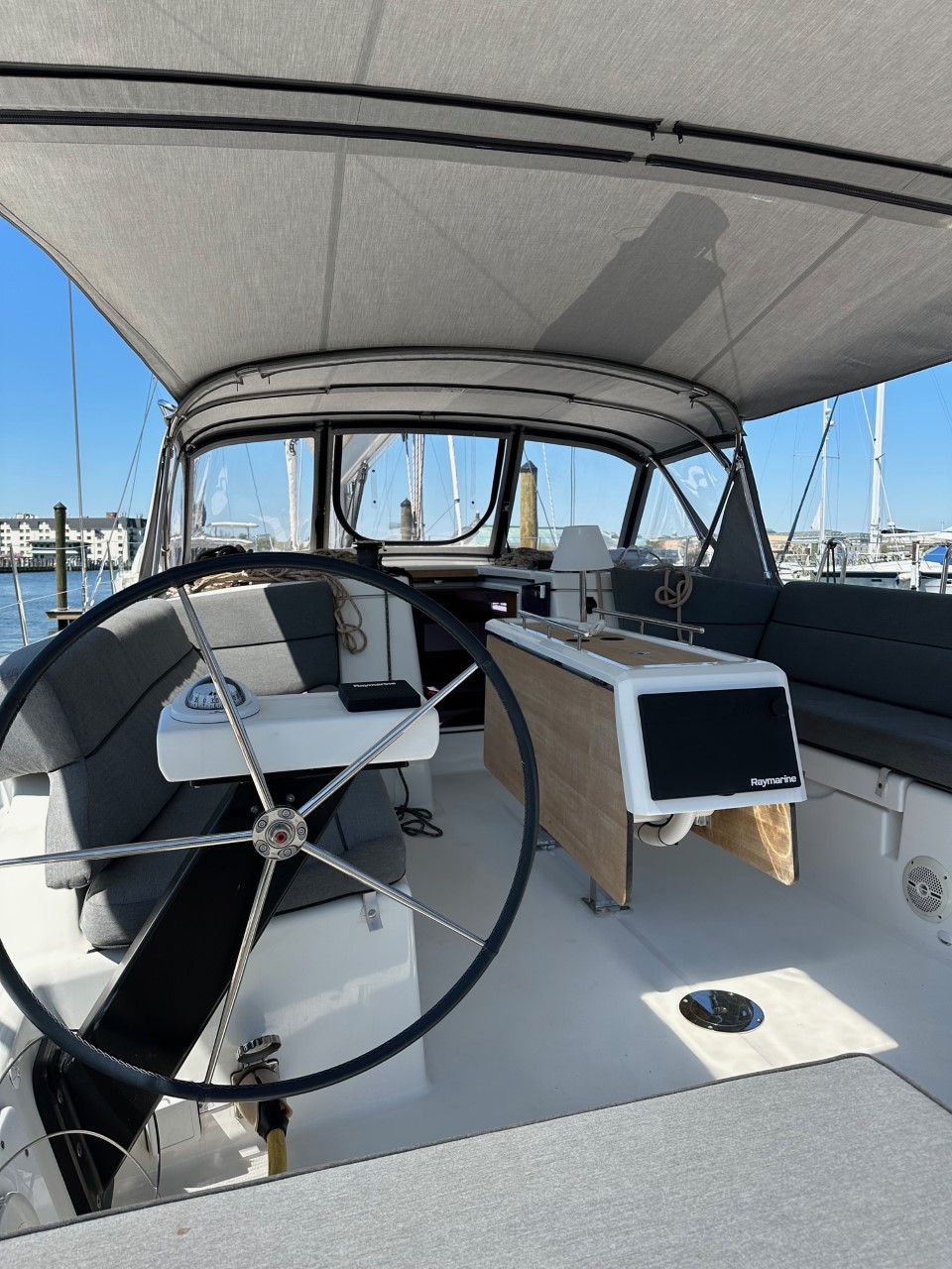 Photo #5 - Dufour 430 - 3 cab. (Opportune Moment) en Annapolis. MARYLAND - 36176