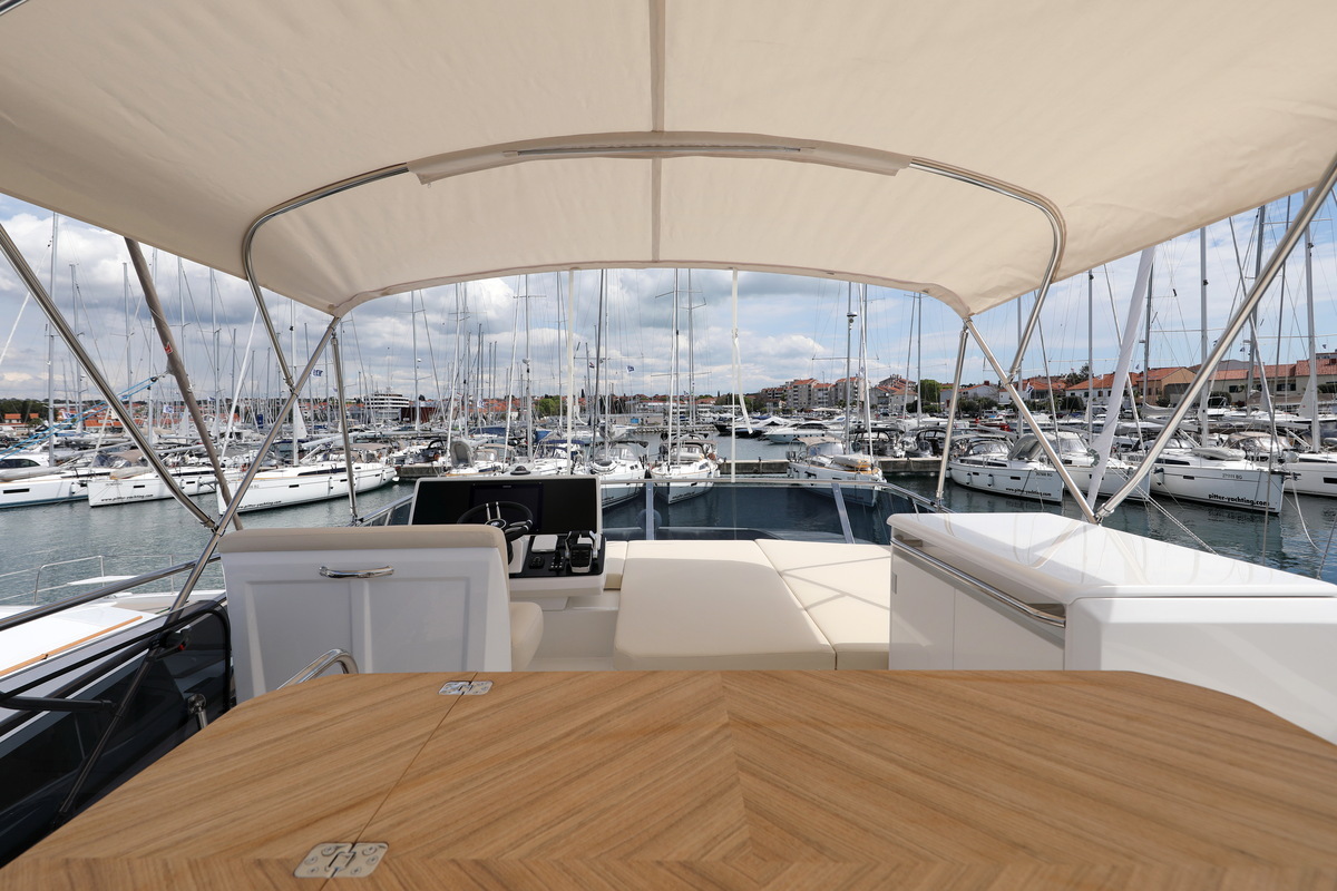 Photo #12 - Greenline 45 Fly (Pepper) en Biograd - 36184