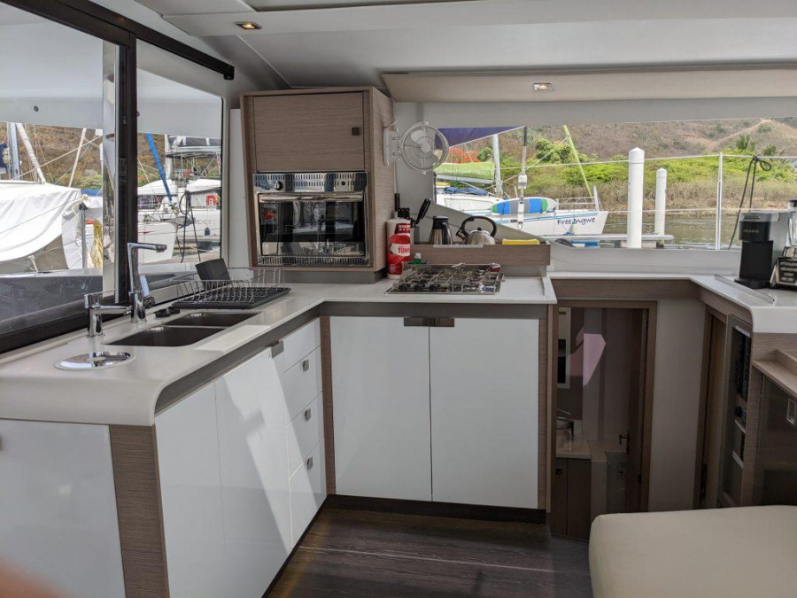 Photo #11 - Fountaine Pajot Isla 40 - 4 cab. (Déjà vu) in Nanny Cay - 36185