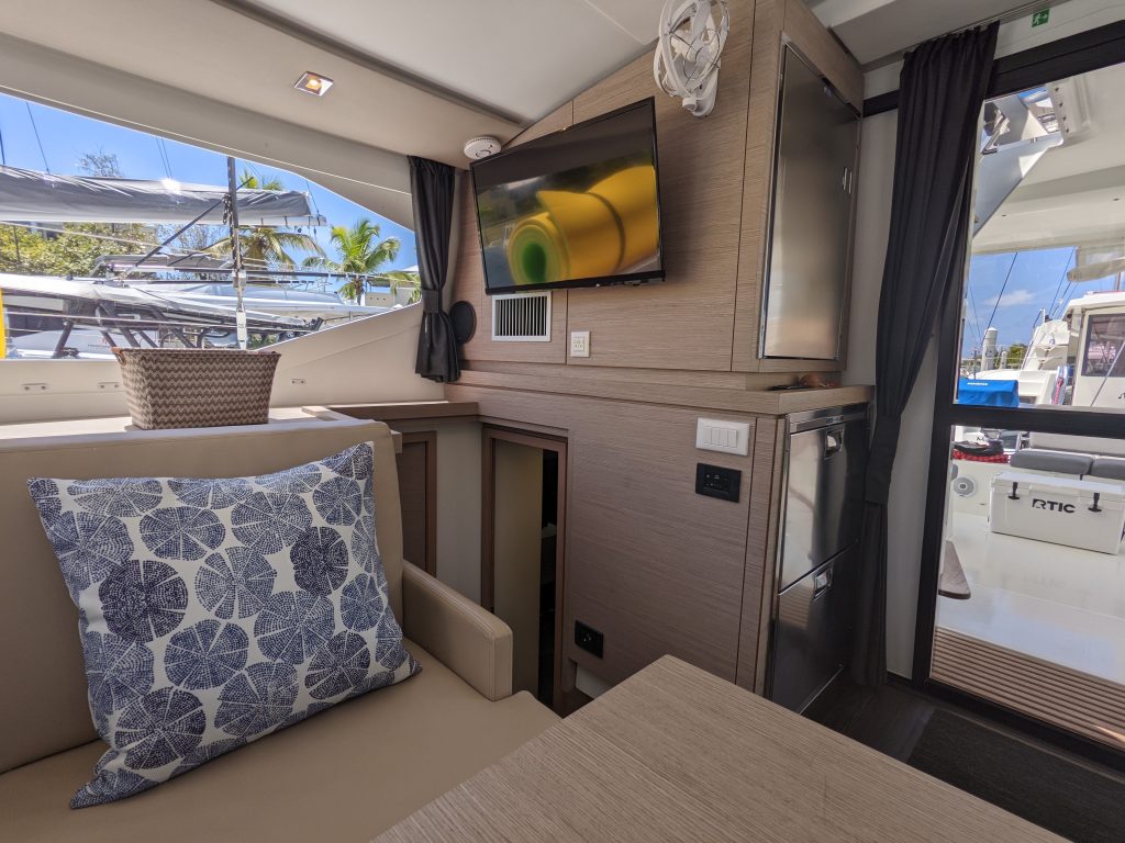 Photo #6 - Fountaine Pajot Isla 40 - 3 cab. (Hoppy Choppy) en Nanny Cay - 36187
