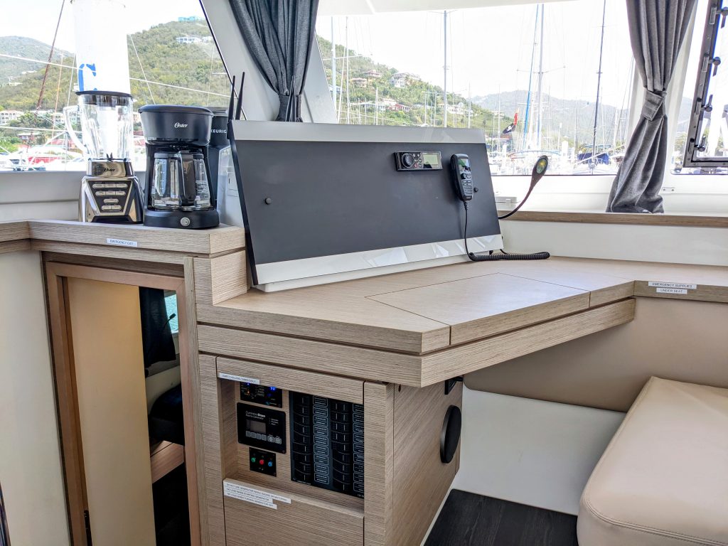Photo #8 - Fountaine Pajot Lucia 40 - 4 cab. (Infinite Blue) in St. Thomas - 36188