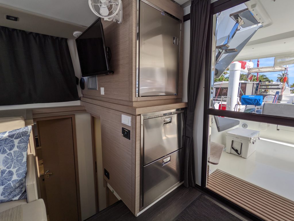 Photo #9 - Fountaine Pajot Lucia 40 - 4 cab. (Infinite Blue) in St. Thomas - 36188