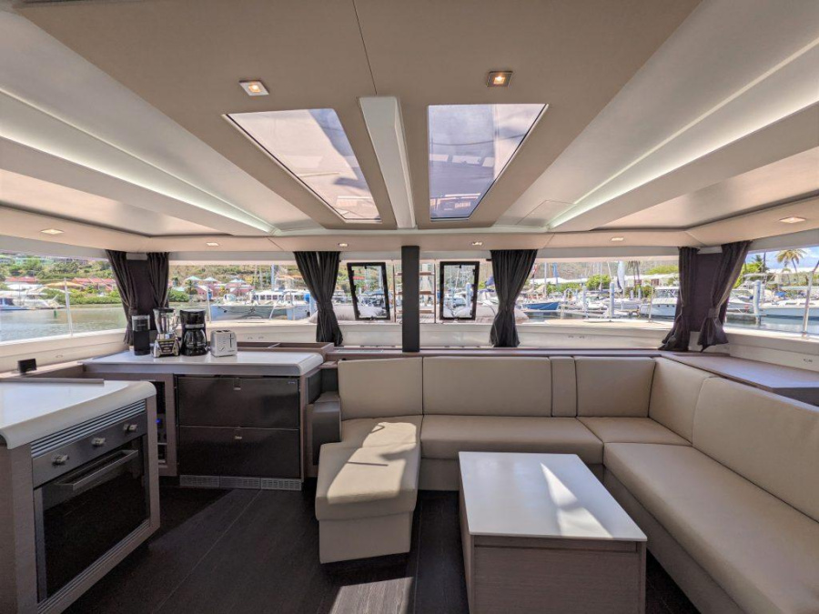 Photo #12 - Fountaine Pajot Tanna 47 Maestro - 3 cab. (Satori) in Nanny Cay - 36191