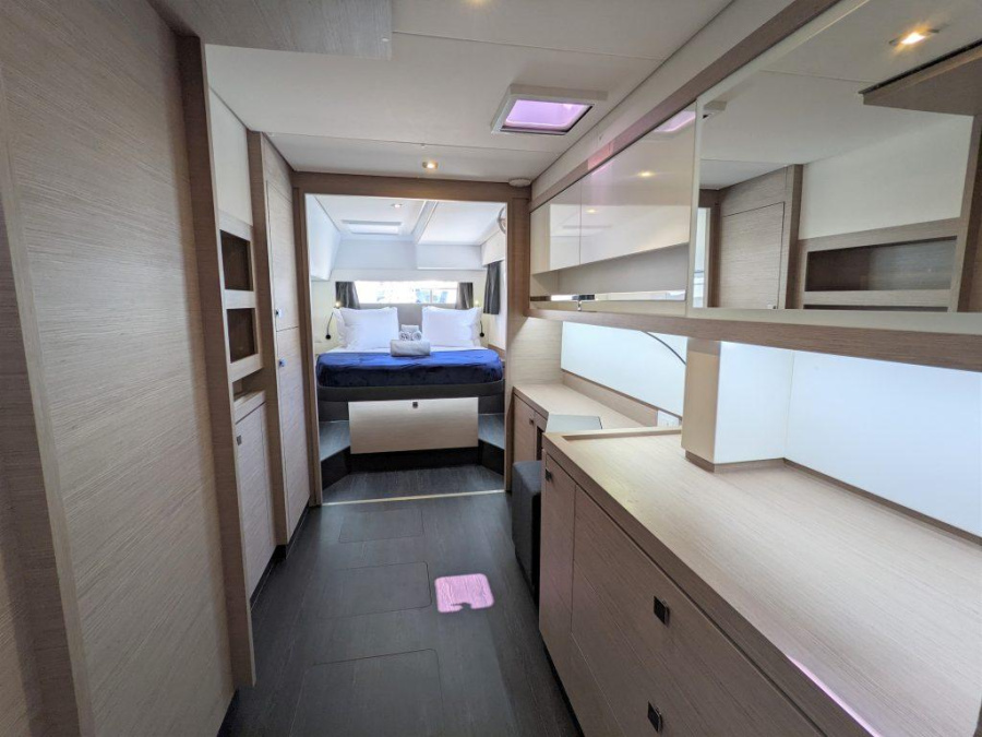 Photo #14 - Fountaine Pajot Tanna 47 Maestro - 3 cab. (Satori) in Nanny Cay - 36191