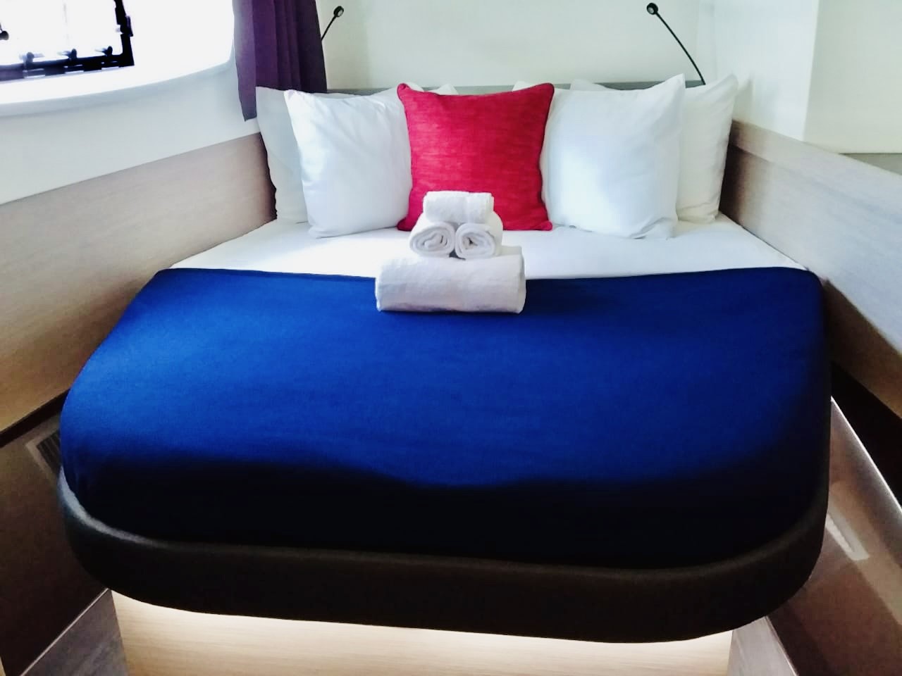 Photo #19 - Fountaine Pajot Astrea 42 Maestro (Serene Blue) in Nanny Cay - 36194