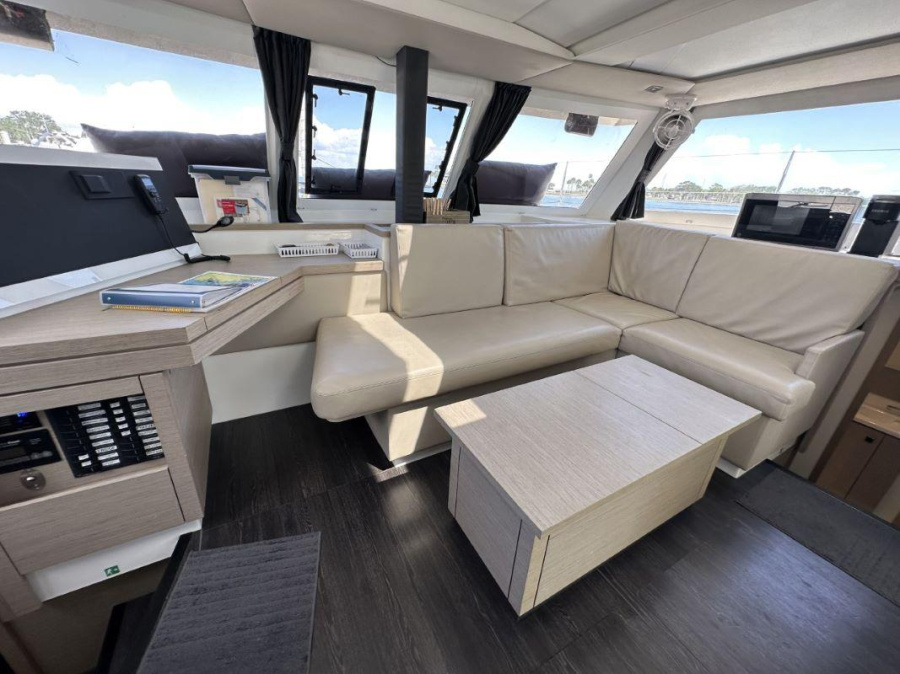 Photo #6 - Fountaine Pajot Lucia 40 (Oasis) in St. Petersburg - 36214
