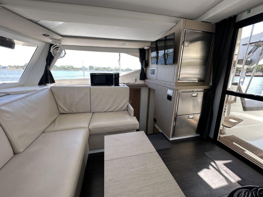 Photo #7 - Fountaine Pajot Lucia 40 (Oasis) in St. Petersburg - 36214