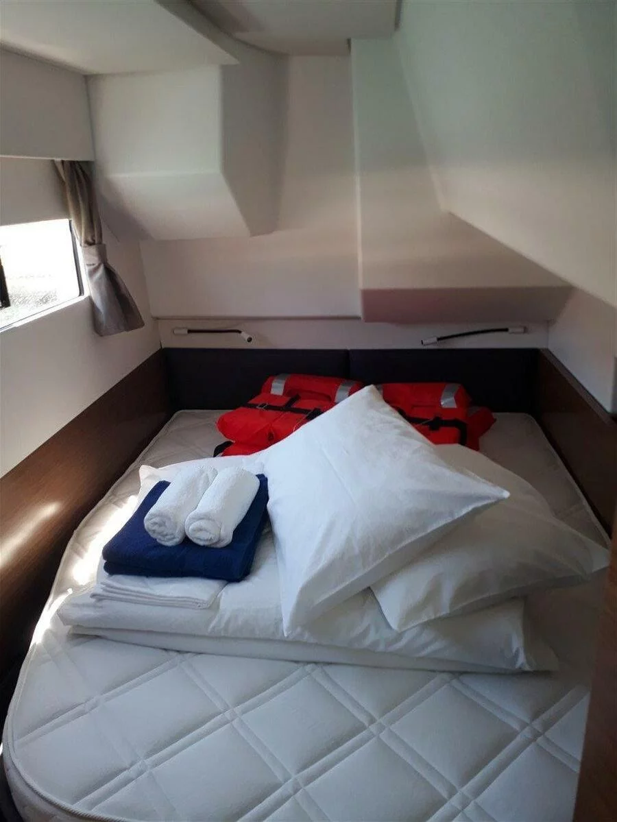Fountaine Pajot MY 37 - 3 cab. (MY holiday with AC and generator)  - 3