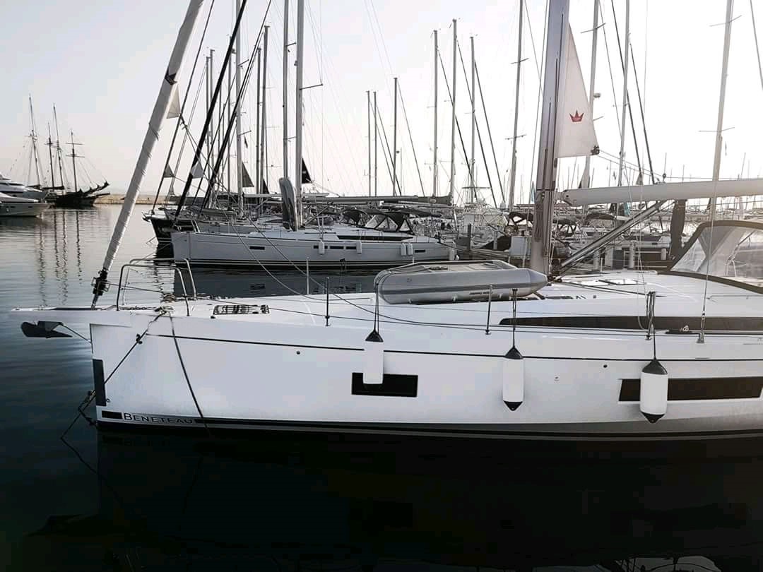 Photo #3 - Oceanis 51.1 - 5 + 1 cab. (One Piece) in Athen - 36236
