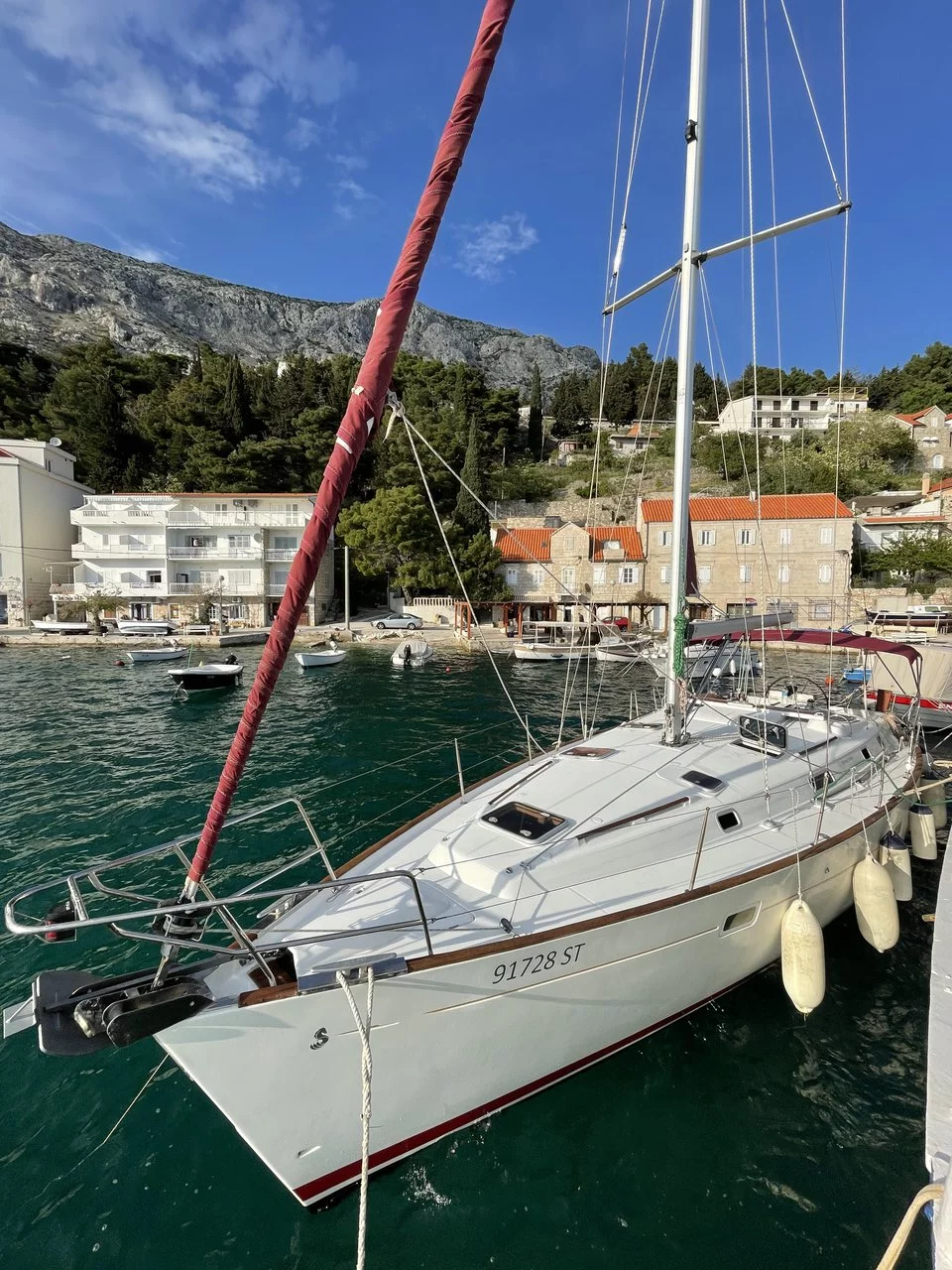 Oceanis 411 Celebration (M&M)  - 2