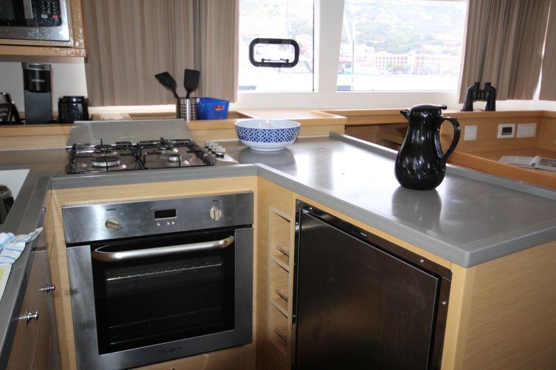 Photo #11 - Lagoon 450 - 4 cab. (Azzurra) in St. Thomas - 36248