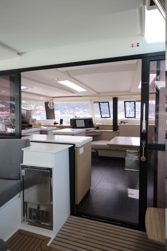 Photo #15 - Fountaine Pajot Saona 47 - 5 cab. (La Belle Vie) en St. Thomas - 36256