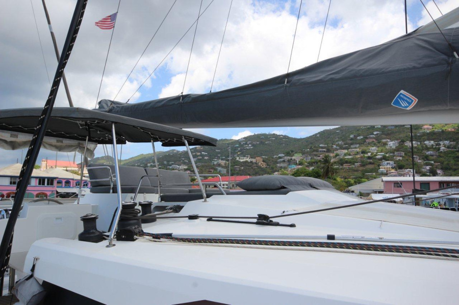 Photo #5 - Fountaine Pajot Saona 47 - 5 cab. (Parrot Ice) in St. Thomas - 36261
