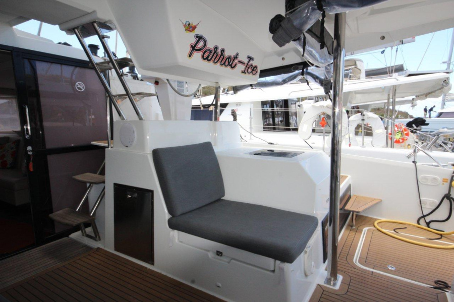 Photo #6 - Fountaine Pajot Saona 47 - 5 cab. (Parrot Ice) in St. Thomas - 36261
