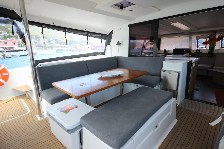Photo #7 - Fountaine Pajot Saona 47 - 5 cab. (Parrot Ice) in St. Thomas - 36261