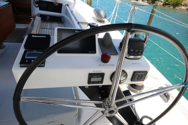 Photo #4 - Dufour 530 - 4 cab. (Pura Vida) in St. Thomas - 36263