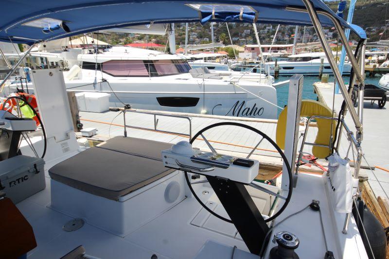 Photo #5 - Dufour 530 - 4 cab. (Pura Vida) in St. Thomas - 36263