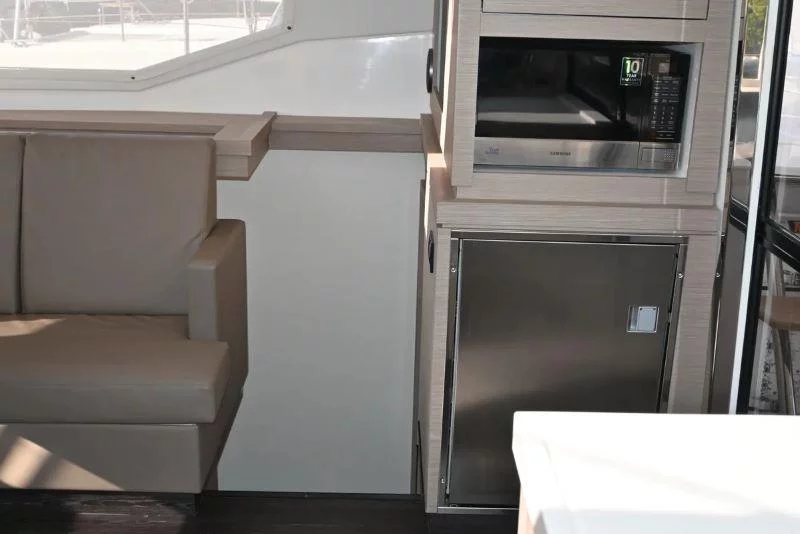 Fountaine Pajot Saona 47 (Quintet) - 3 + 1 cab. (Rising Dawn)  - 6