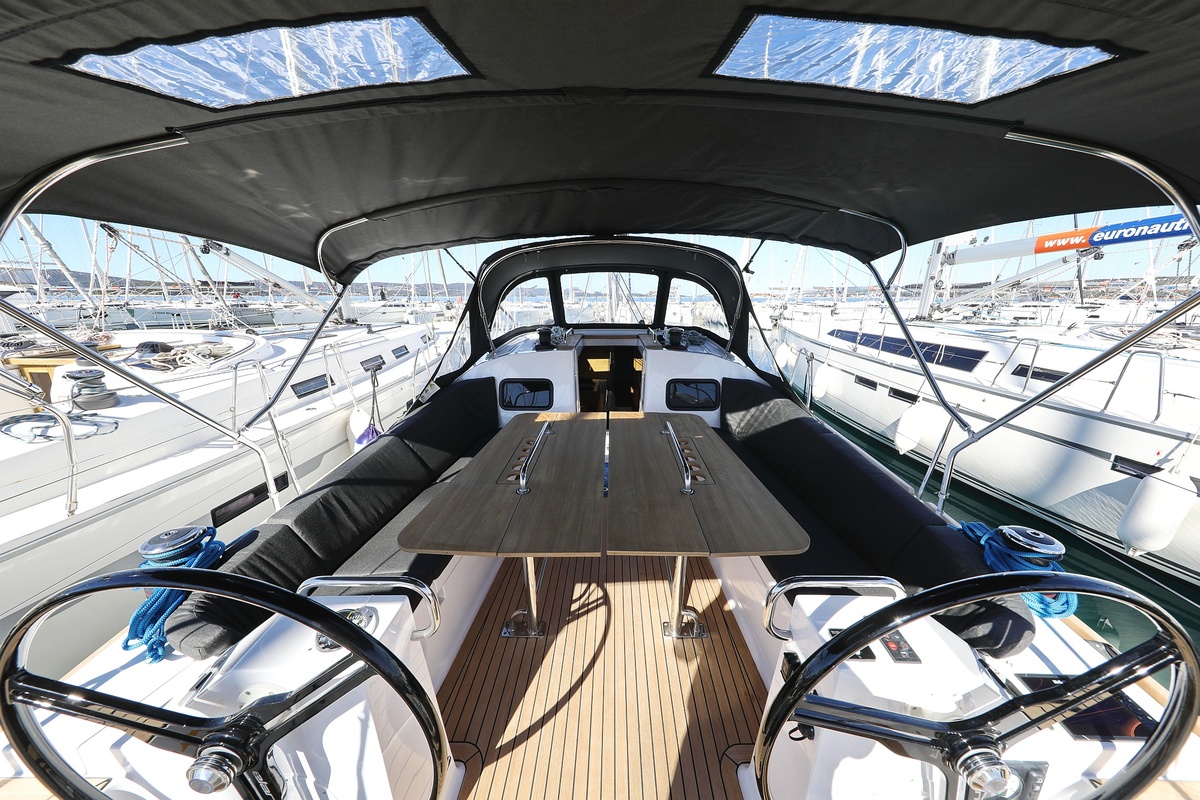 Photo #8 - Elan Impression 45.1 (Moon Pearl) in Biograd - 36277
