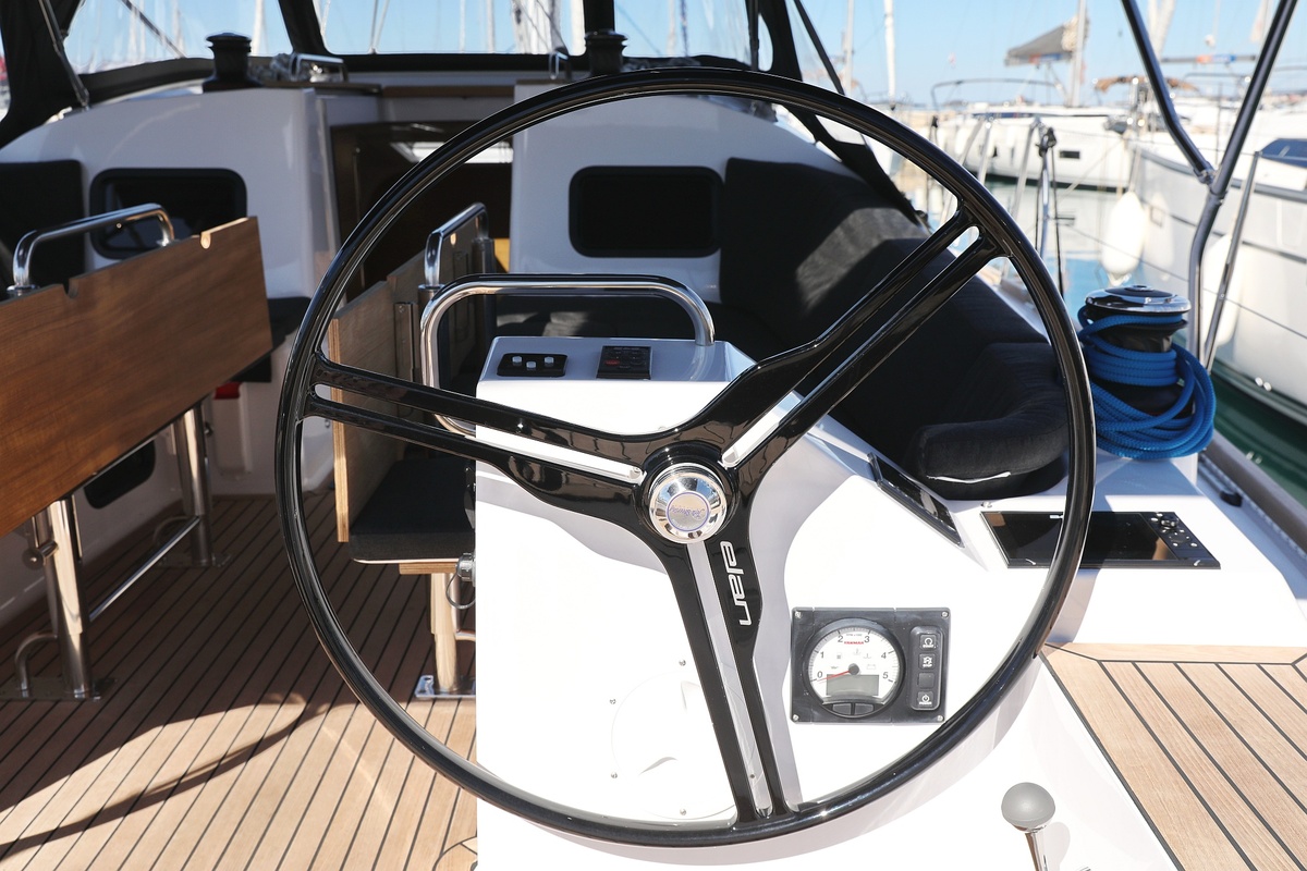 Photo #10 - Elan Impression 45.1 (Moon Pearl) in Biograd - 36277