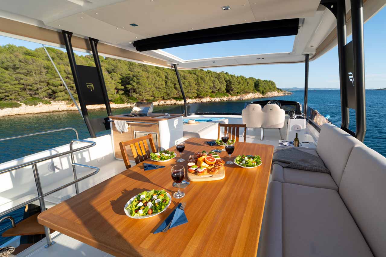 Photo #2 - Fountaine Pajot MY6 (Family 2.0) in Sibenik - 36278