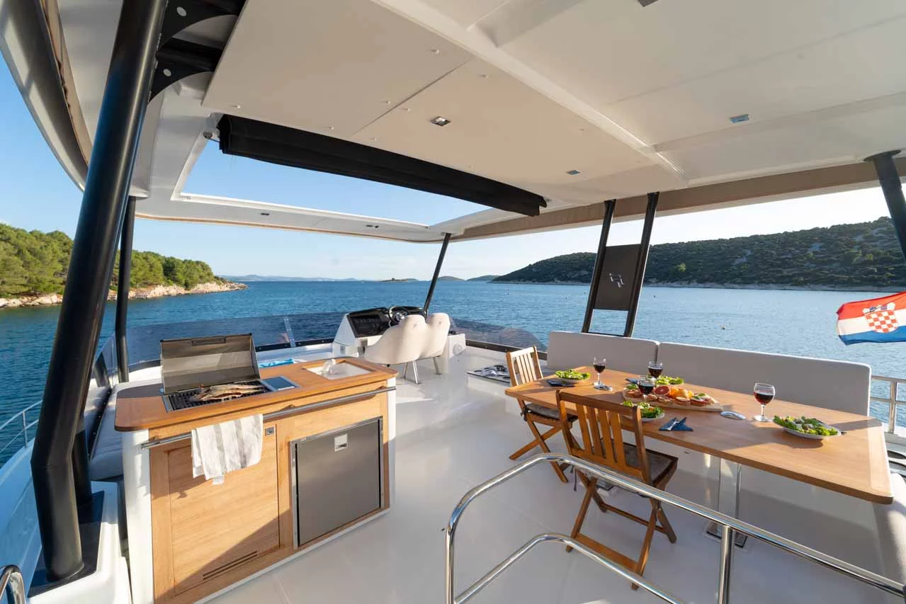 Fountaine Pajot MY6 (Family 2.0)  - 2