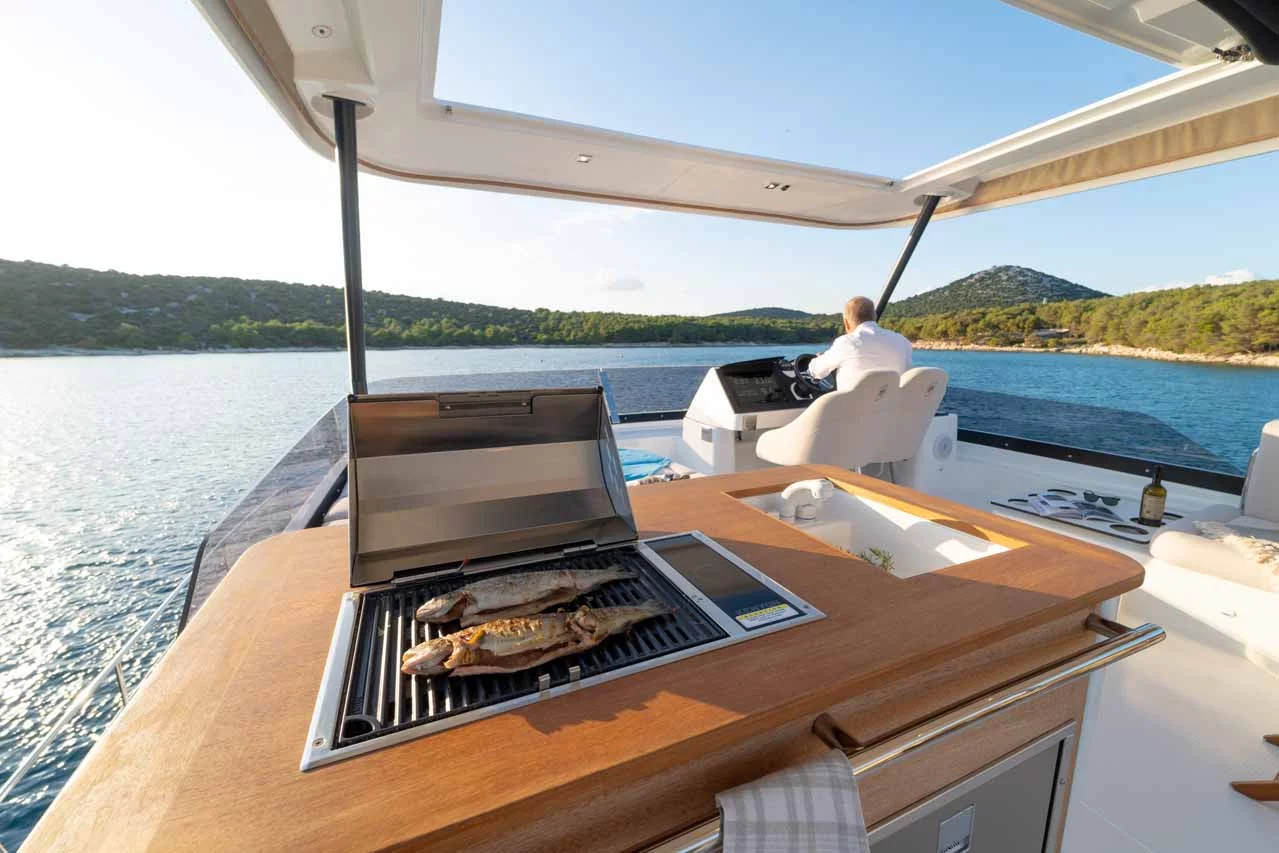 Fountaine Pajot MY6 (Family 2.0)  - 3