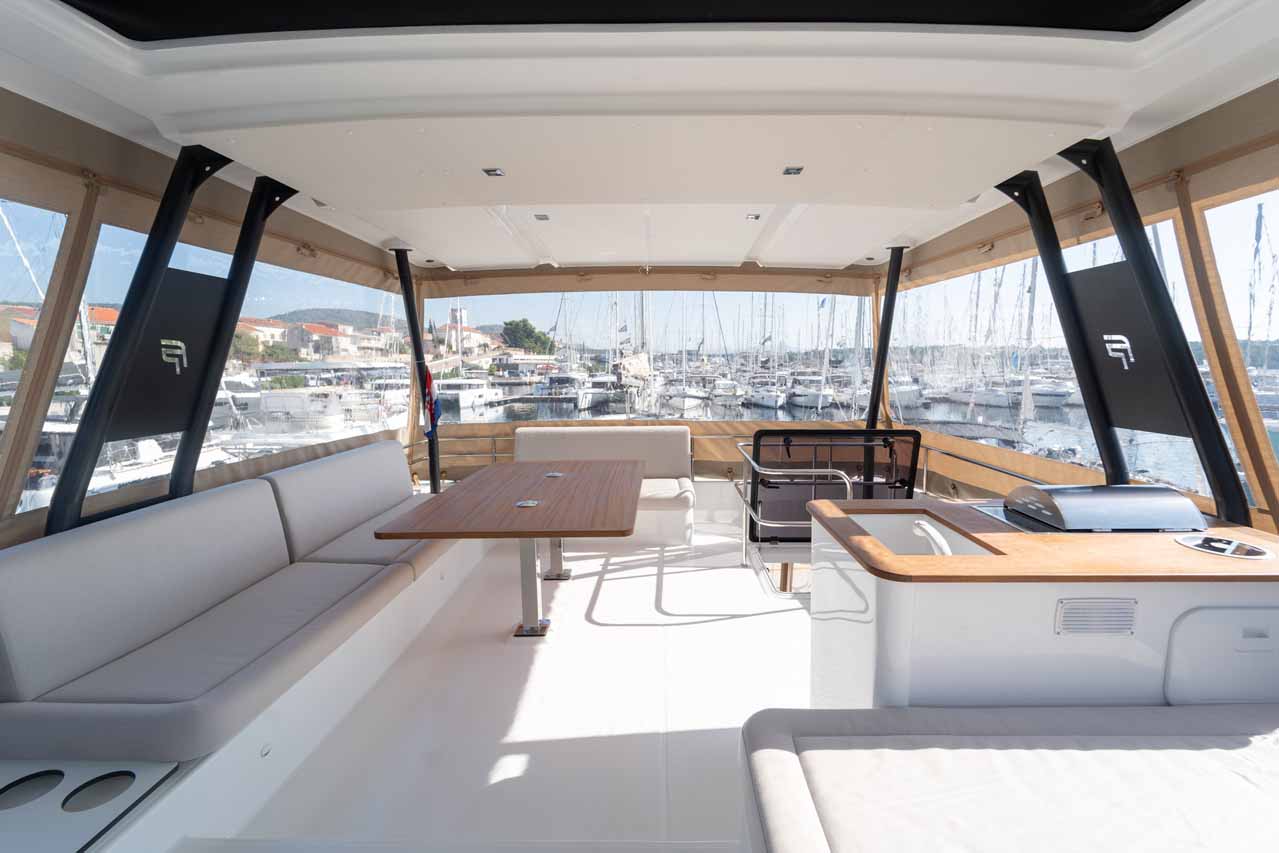 Photo #33 - Fountaine Pajot MY6 (Family 2.0) in Sibenik - 36278